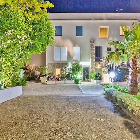 Aparthotel Abitare In La Caletta